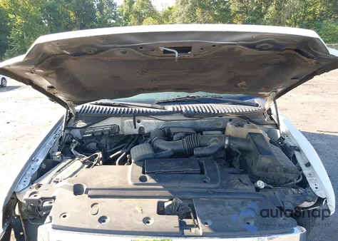 2010 Ford Expedition Eddie Bauer z USA, uszkodzony, nr VIN 1FMJU1H56AEA07257